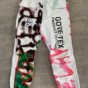 OFF-WHITE brand Gore-Tex ski/snow board pants.